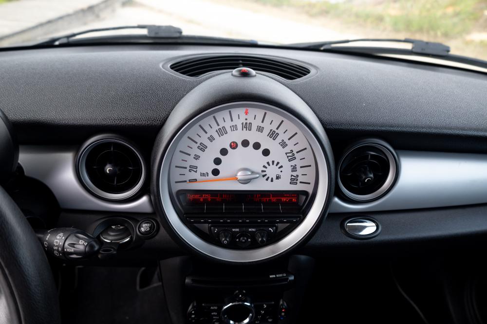 mini-hatch-2013-diesel-1598cc