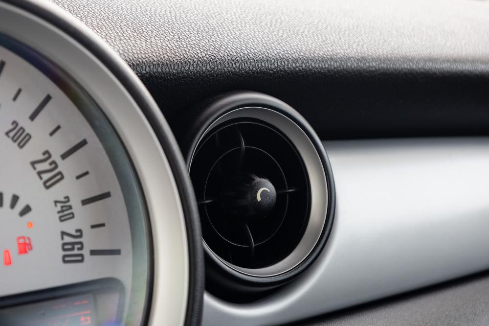 mini-hatch-2013-diesel-1598cc