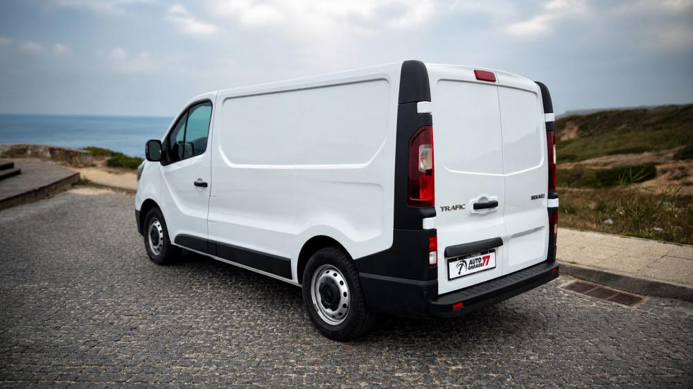 renault-trafic-2023-diesel-0cc