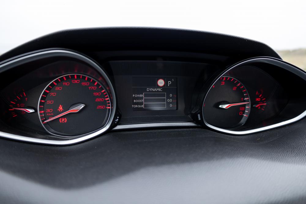 peugeot-308-sw-2018-diesel-1499cc