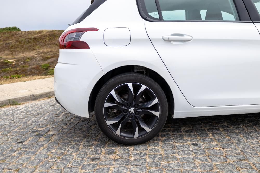 peugeot-308-2019-diesel-1499cc