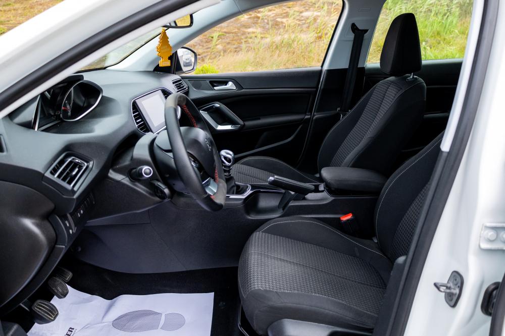 peugeot-308-2019-diesel-1499cc