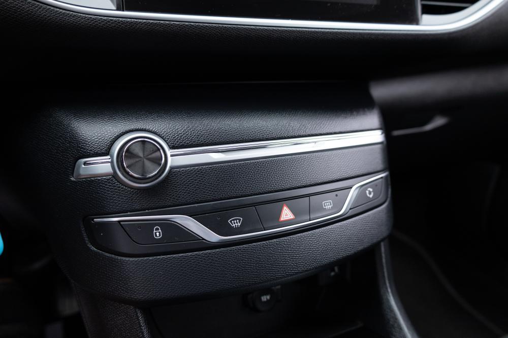 peugeot-308-2019-diesel-1499cc