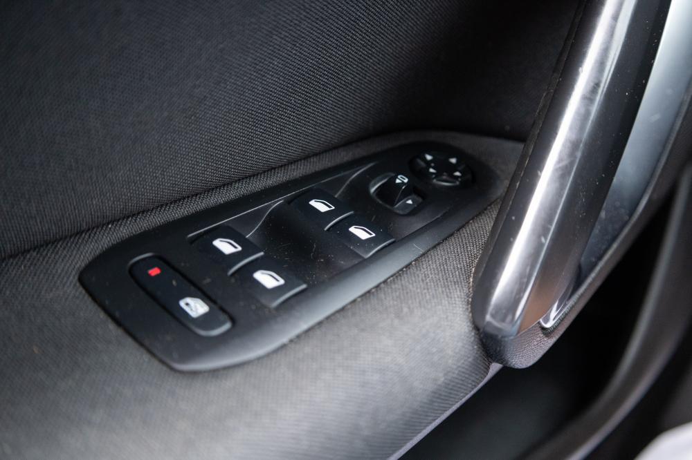 peugeot-308-2019-diesel-1499cc