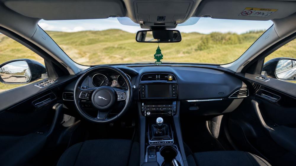 jaguar-f-pace-2016-diesel-1999cc