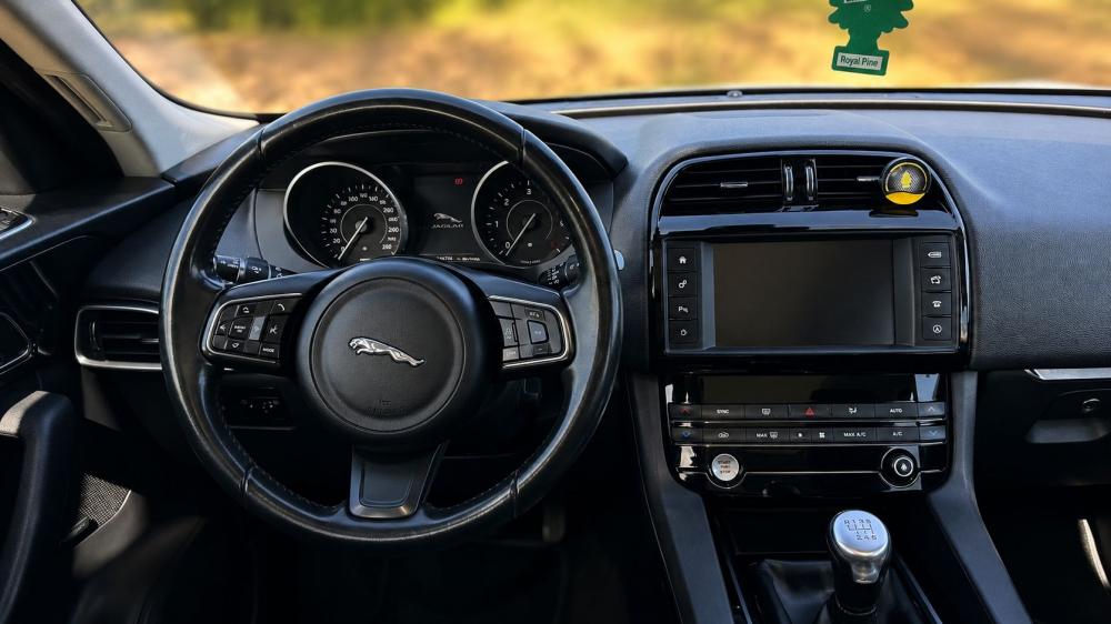 jaguar-f-pace-2016-diesel-1999cc