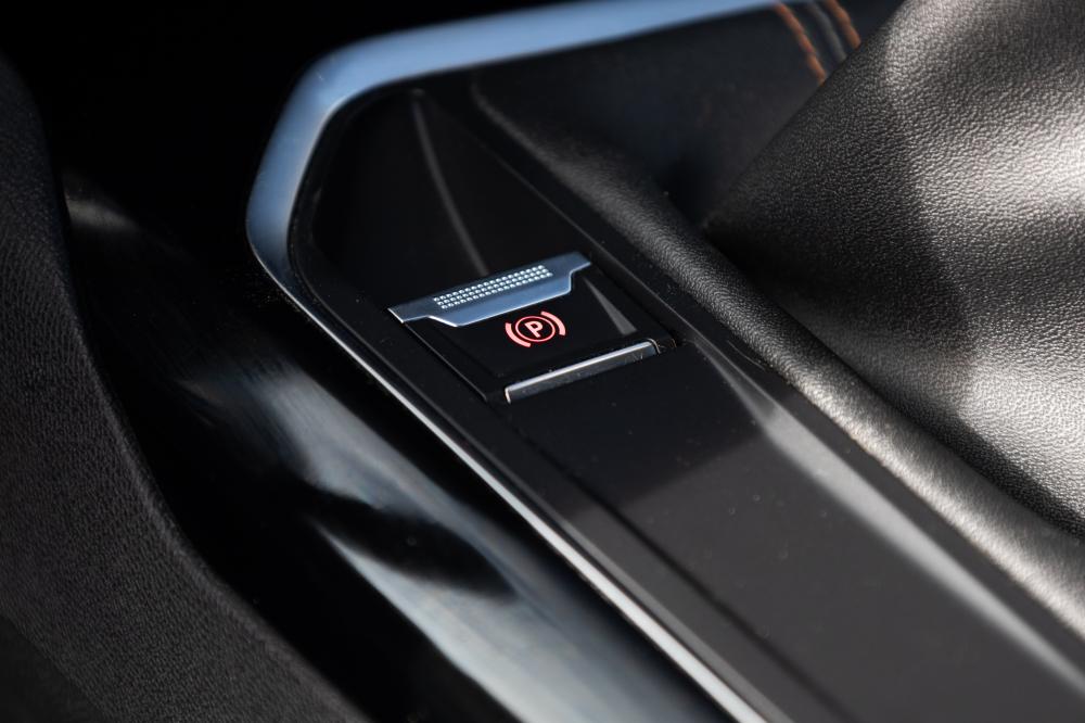 peugeot-3008-2019-diesel-1499cc