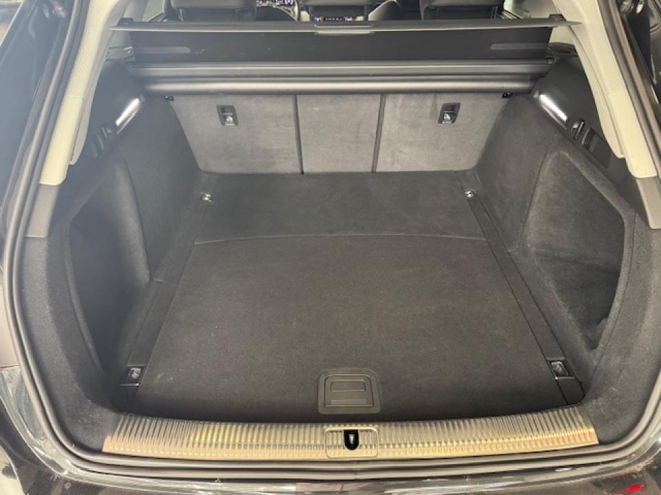 audi-a4-2024-diesel-1968cc