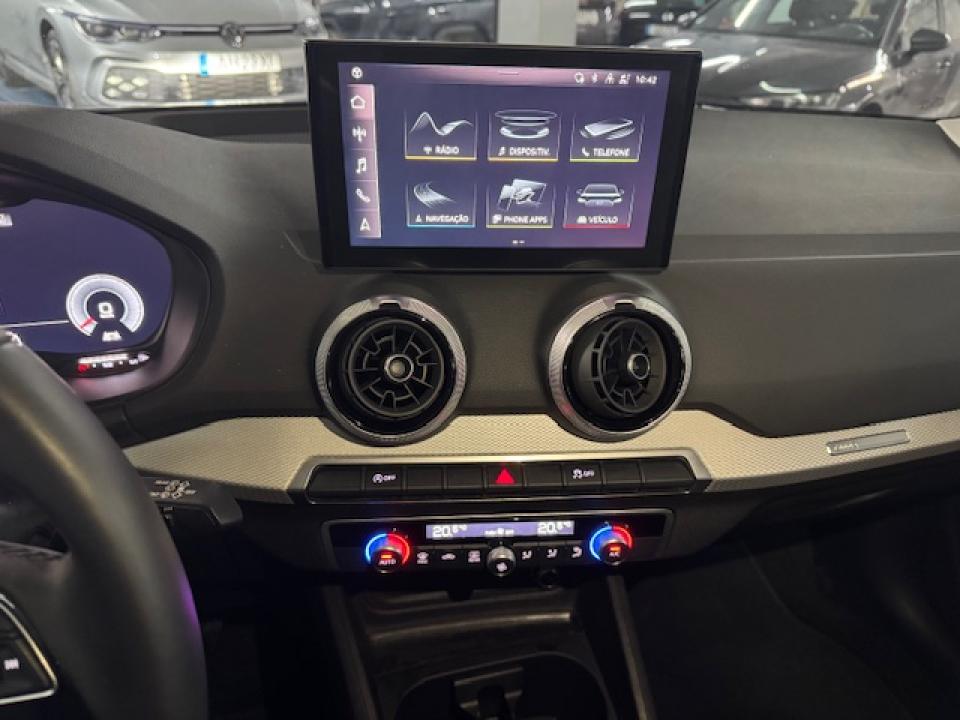 audi-q2-2024-gasolina-999cc