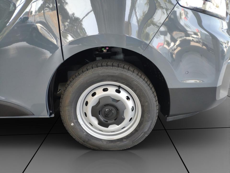 nissan-primastar-2025-diesel-1997cc