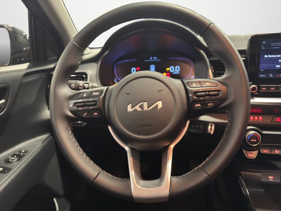 kia-stonic-2025-gasolina-998cc