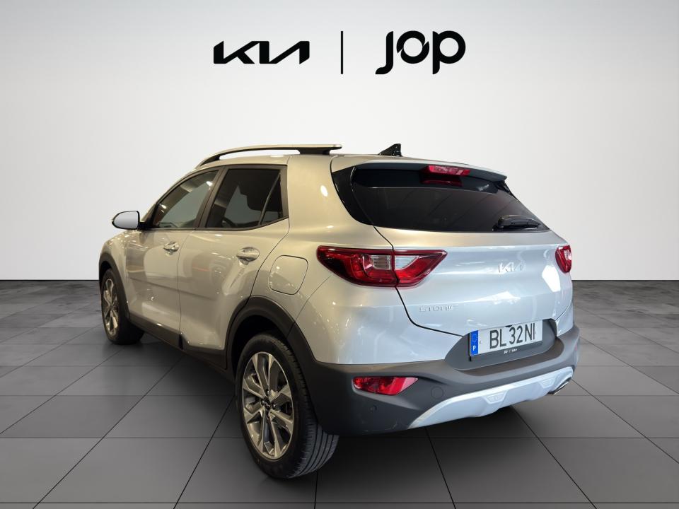kia-stonic-2024-gasolina-998cc
