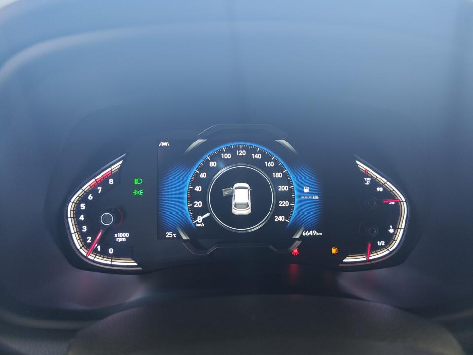 hyundai-i30-2023-gasolina-998cc