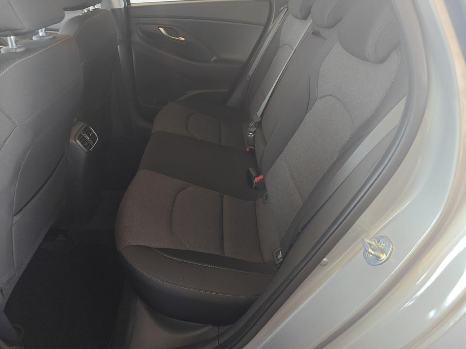 hyundai-i30-2023-gasolina-998cc