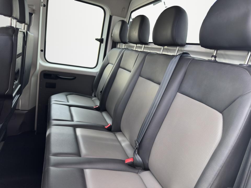 volkswagen-crafter-2023-diesel-1968cc