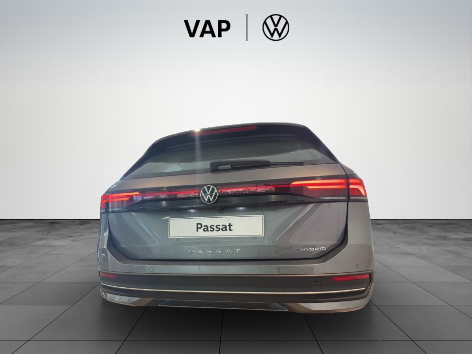 volkswagen-passat-2025-hibrido-1498cc
