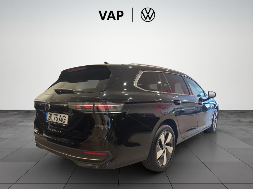 volkswagen-passat-2024-diesel-1968cc