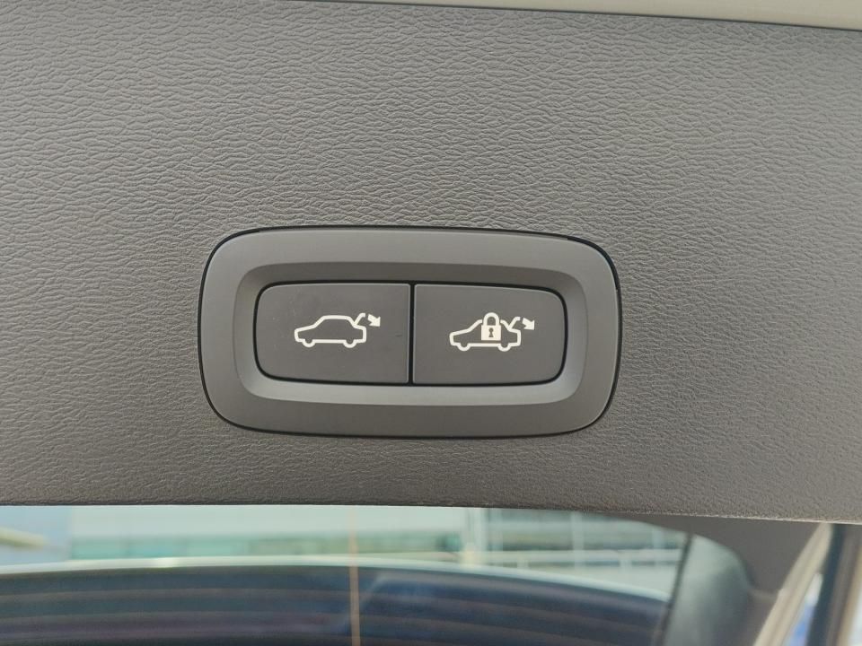 volvo-xc40-2025-gasolina-1969cc