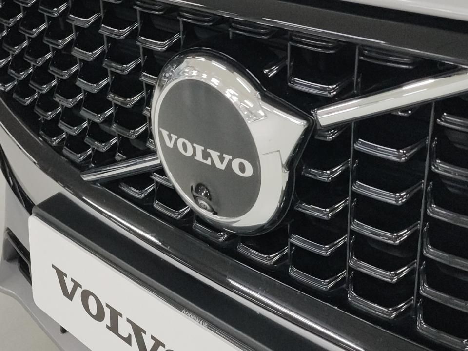 volvo-v90-2025-hibrido-1969cc