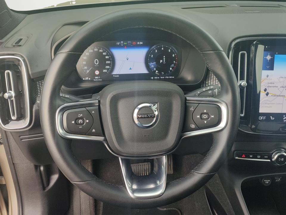 volvo-xc40-2024-gasolina-1477cc