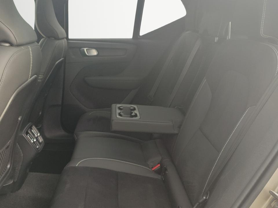 volvo-xc40-2024-gasolina-1477cc