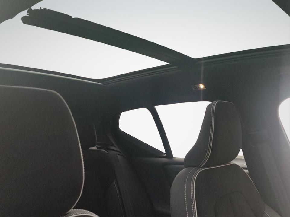 volvo-xc40-2024-gasolina-1477cc