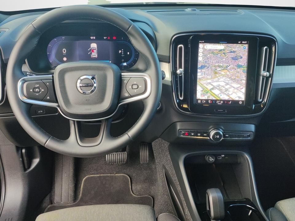 volvo-xc40-2025-gasolina-1969cc