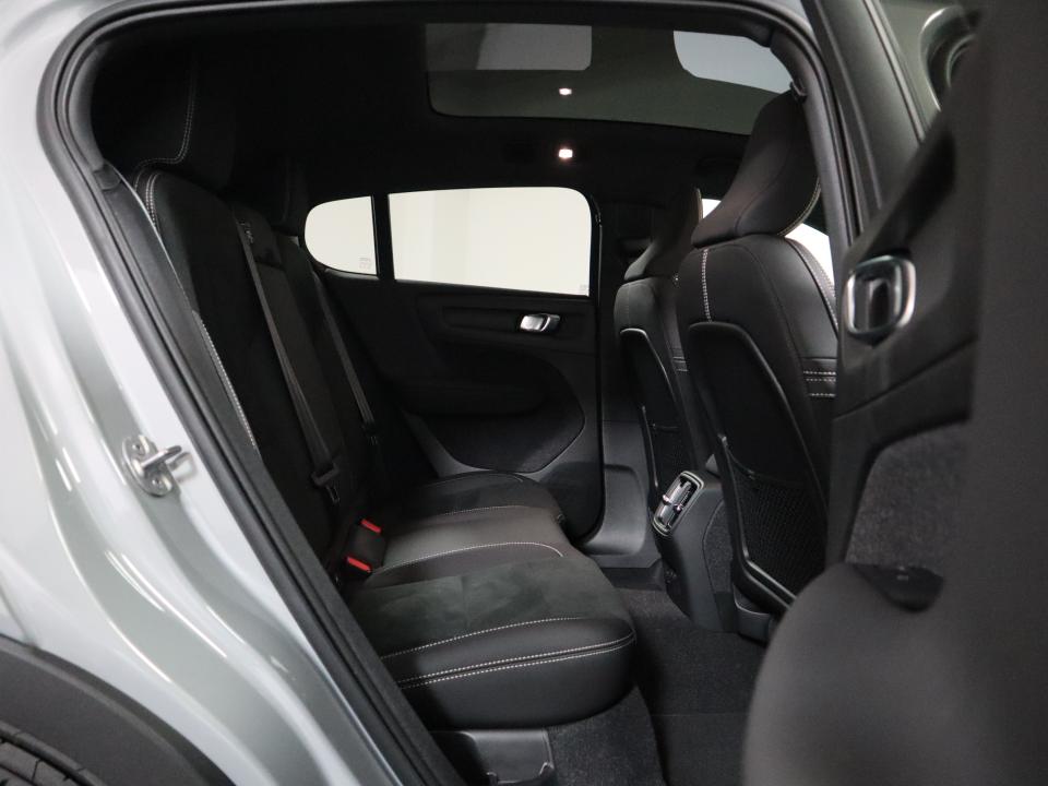 volvo-xc40-2023-eletrico-0cc
