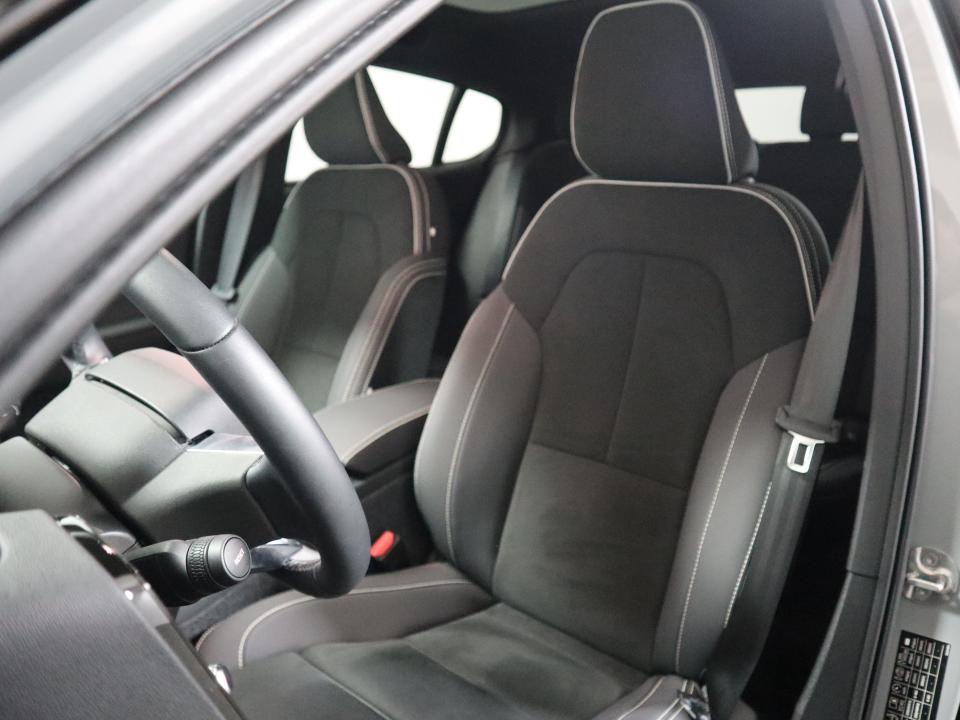 volvo-xc40-2023-eletrico-0cc