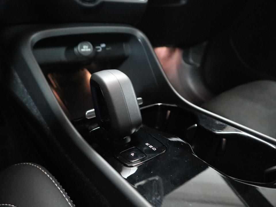 volvo-xc40-2023-eletrico-0cc