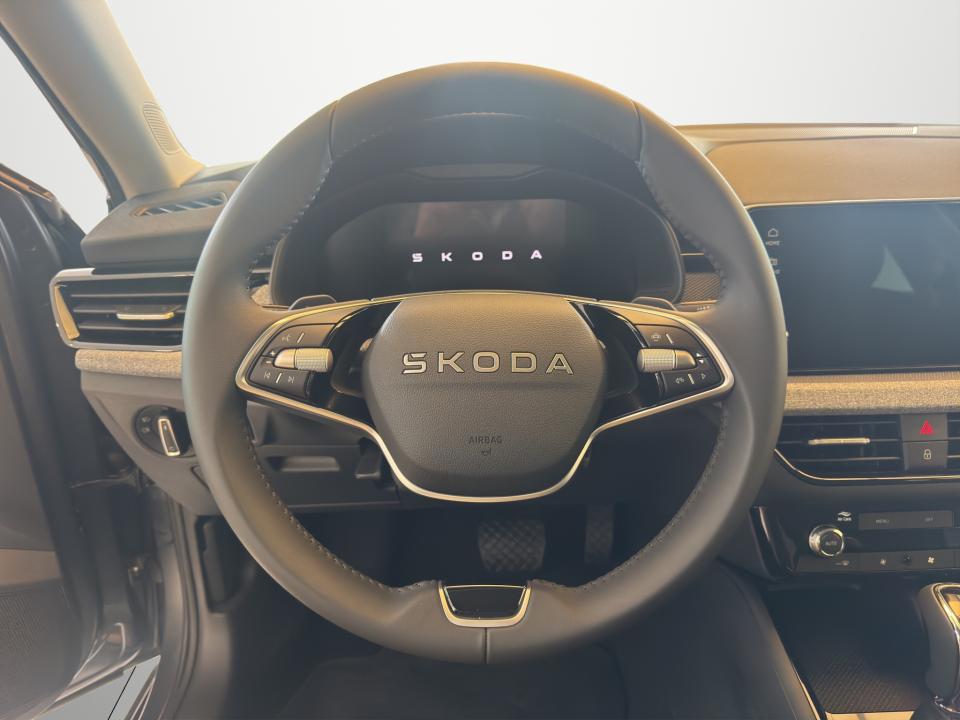 skoda-scala-2026-gasolina-999cc