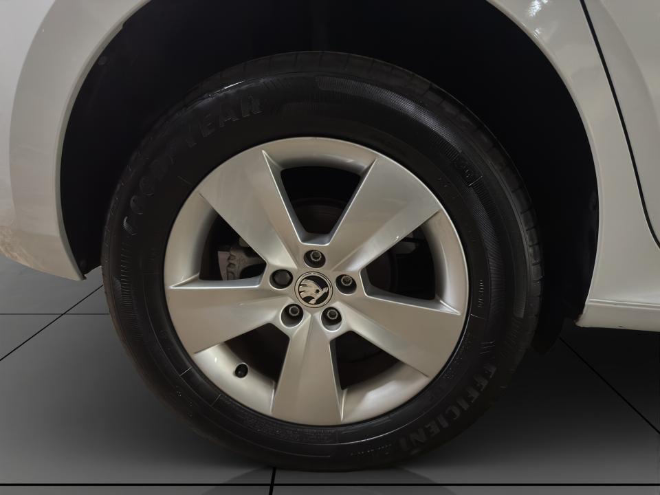 skoda-kamiq-2024-gasolina-999cc
