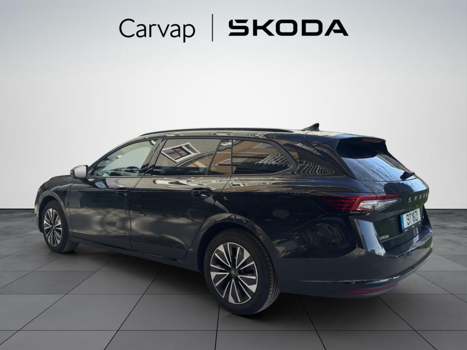skoda-superb-2025-hibrido-1498cc