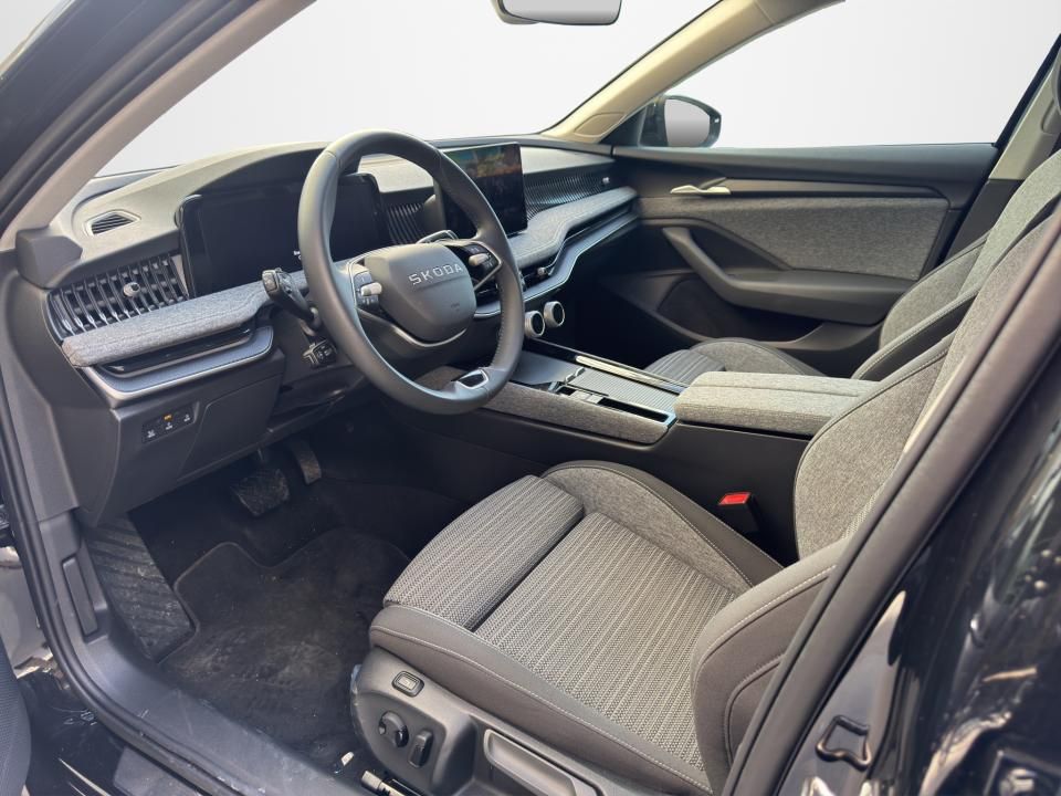 skoda-superb-2025-hibrido-1498cc