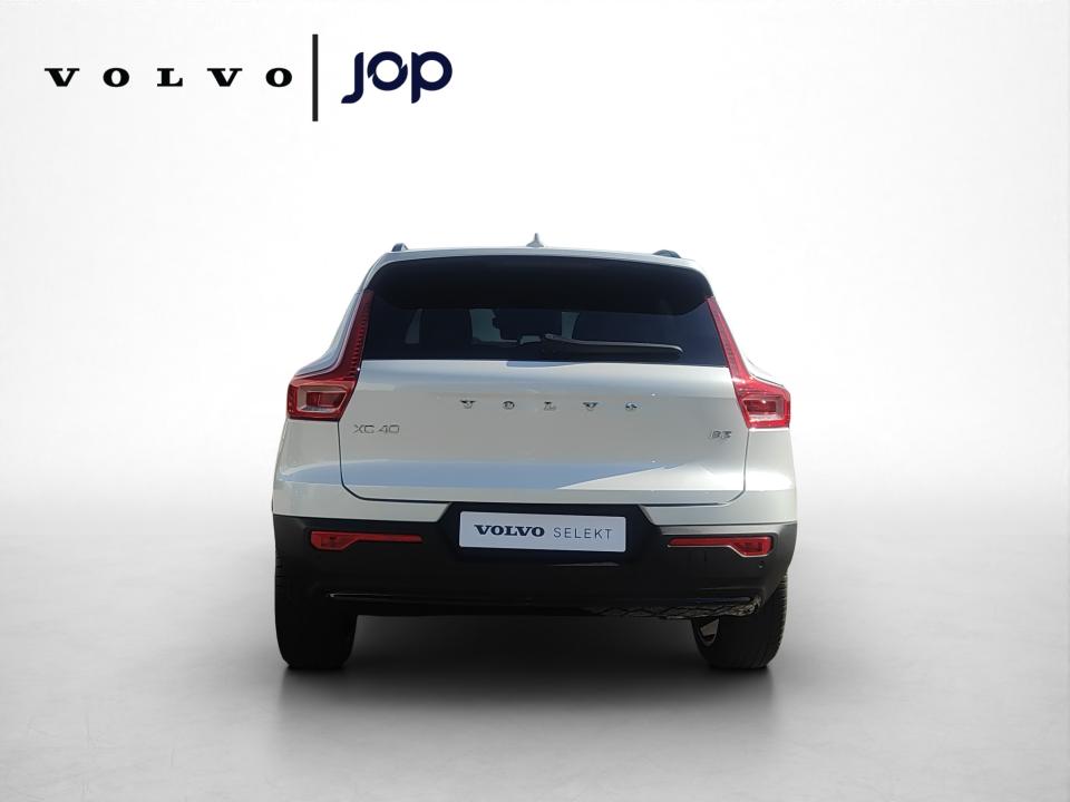 volvo-xc40-2025-gasolina-1969cc