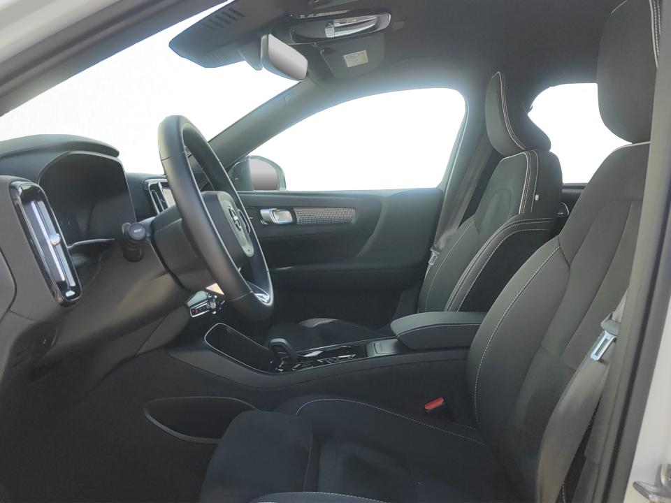 volvo-xc40-2025-gasolina-1969cc
