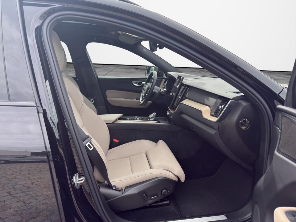volvo-xc60-2025-hibrido-1969cc