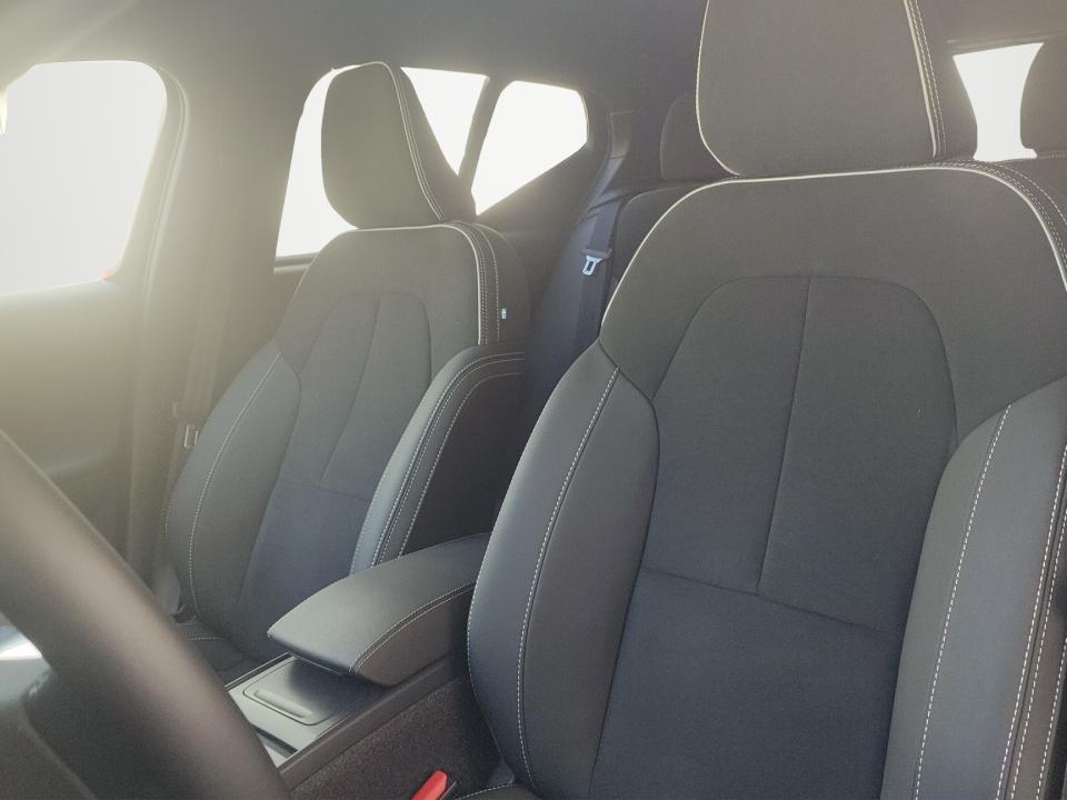 volvo-xc40-2025-gasolina-1969cc