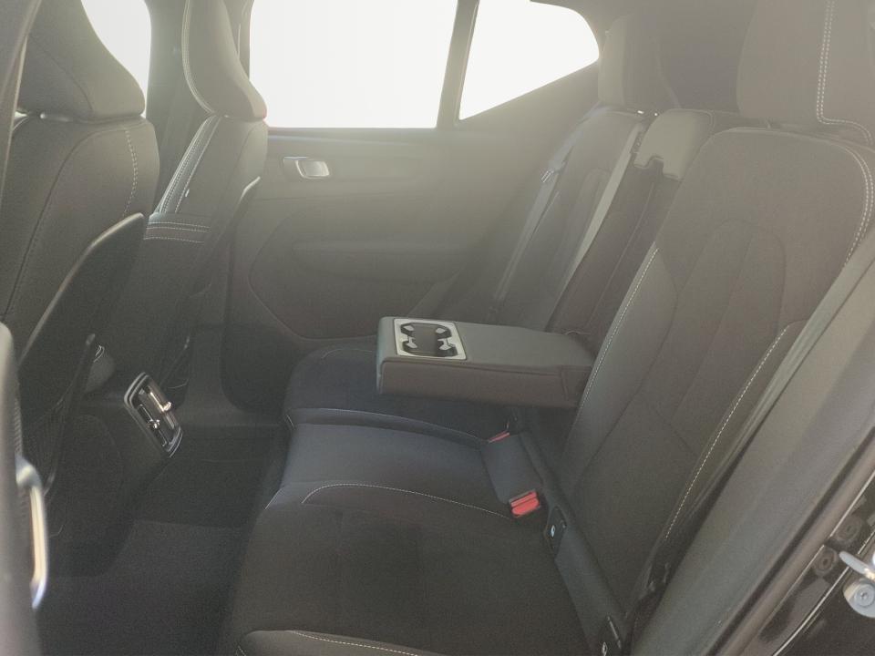 volvo-xc40-2025-gasolina-1969cc
