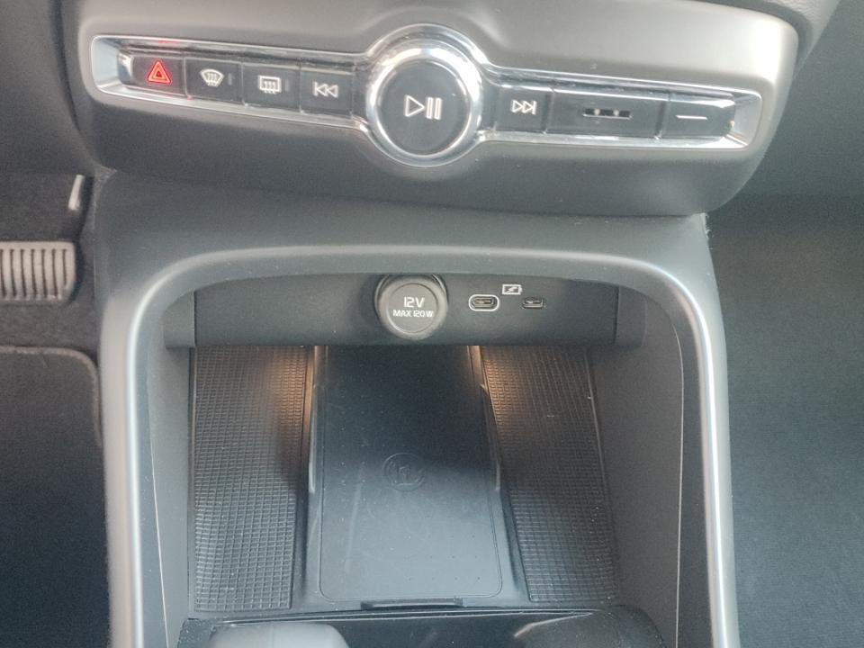volvo-xc40-2025-gasolina-1969cc