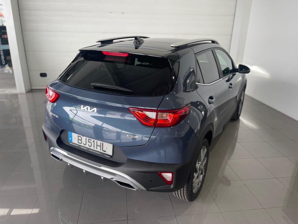 kia-stonic-2024-gasolina-998cc
