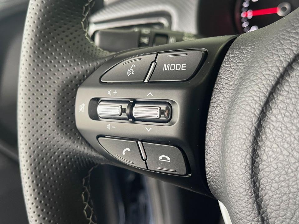 kia-stonic-2024-gasolina-998cc
