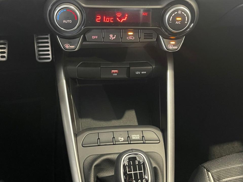 kia-stonic-2024-gasolina-998cc