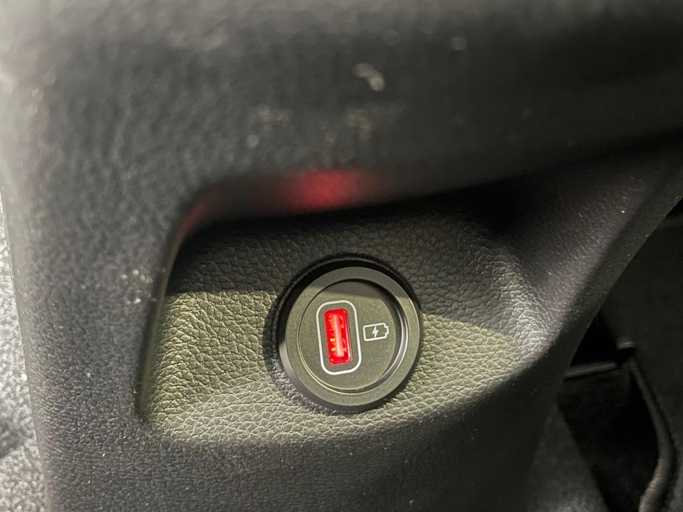 kia-stonic-2024-gasolina-998cc