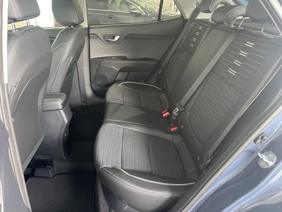 kia-stonic-2024-gasolina-998cc