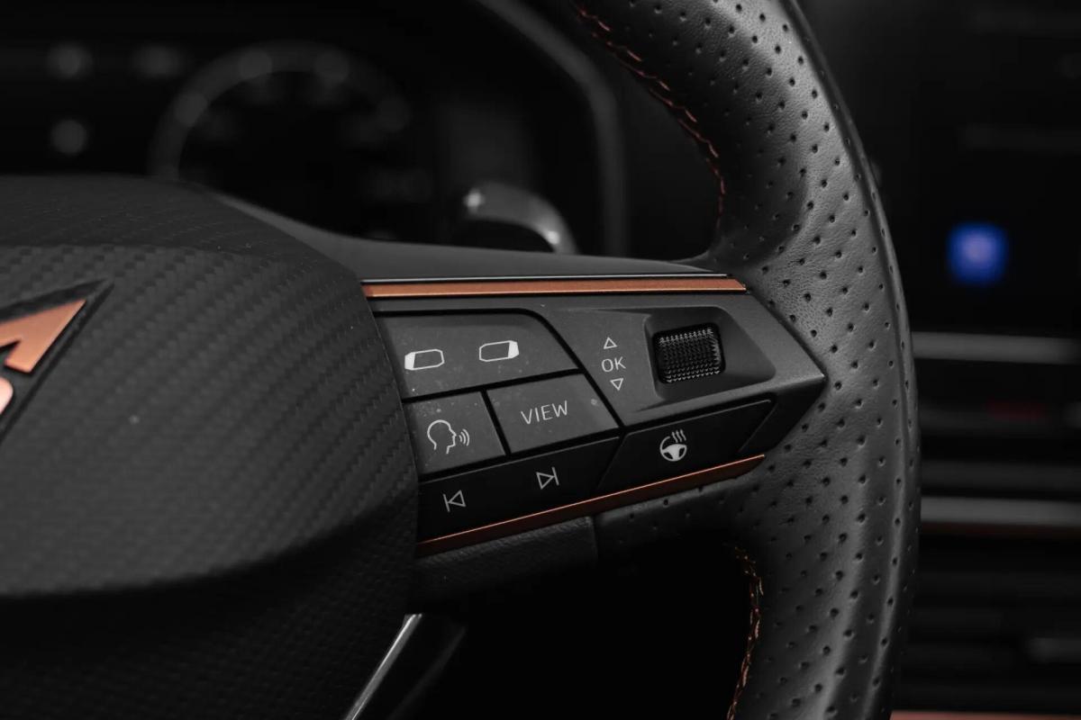 cupra-leon-sportstourer-2023-hibrido-a-gasolina-1395cc