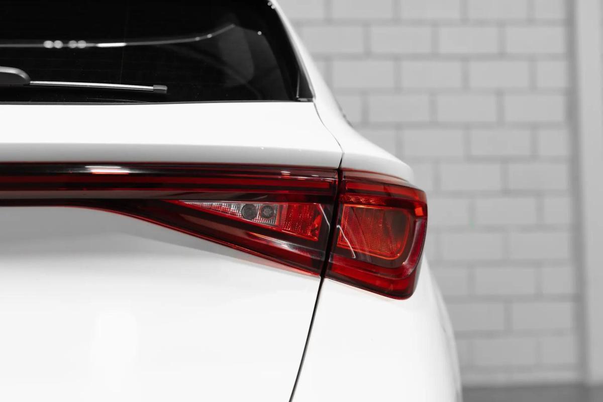 cupra-leon-sportstourer-2023-hibrido-a-gasolina-1395cc