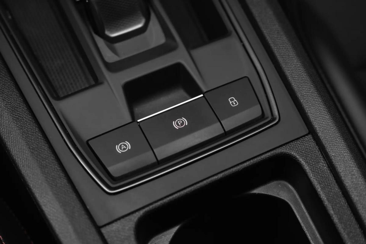 cupra-leon-sportstourer-2023-hibrido-a-gasolina-1395cc