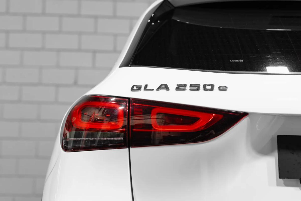 mercedes-benz-gla-250-e-2021-hibrido-a-gasolina-1332cc