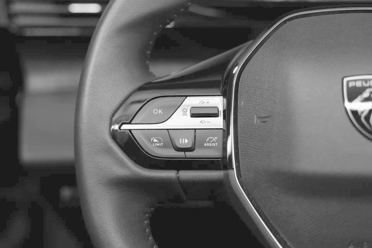 peugeot-408-2023-hibrido-a-gasolina-1598cc